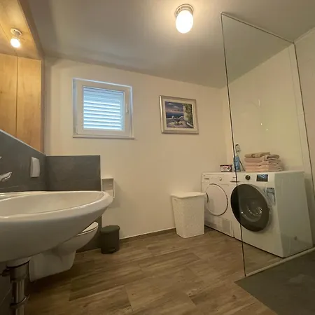 Korina * Drliceve Kuce