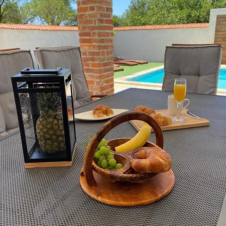 Korina Villa
