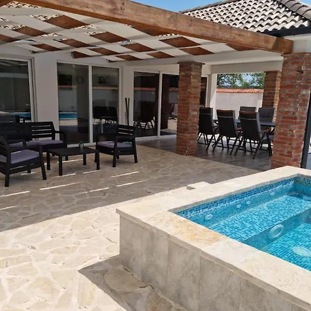 Villa Korina *