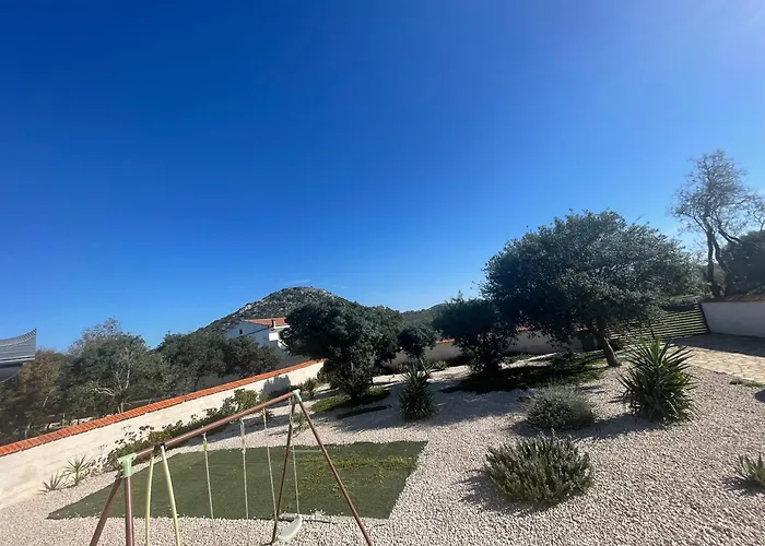 Korina * Drliceve Kuce