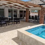 Villa Korina *