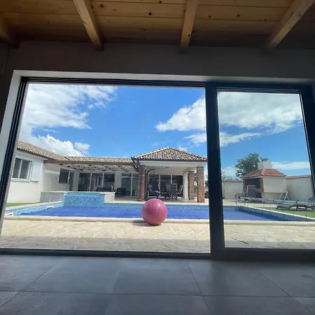 Villa Korina