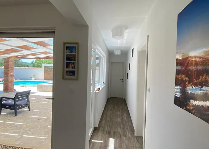 Korina Drliceve Kuce